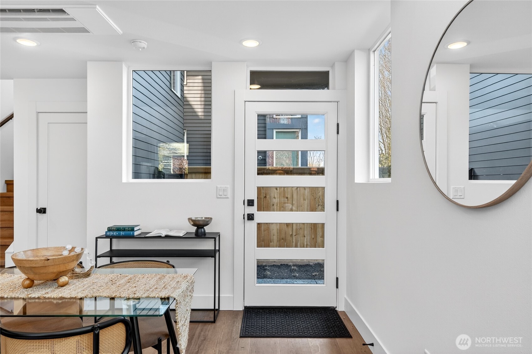 6318 41st Avenue Southwest, Unit A Seattle, WA 98136 - Photo 2 of 32