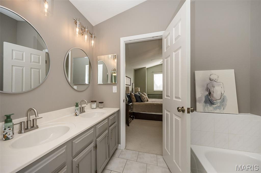 634 Sandy Summit Drive Ballwin, MO 63021 - Photo 13 of 28