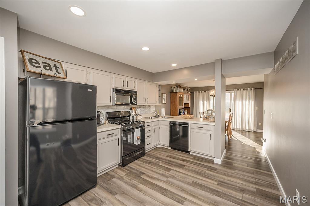 634 Sandy Summit Drive Ballwin, MO 63021 - Photo 8 of 28