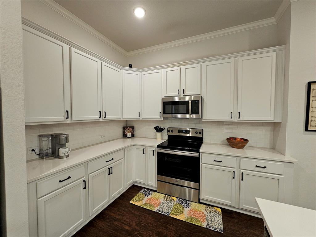 3233 Risinger Road Lorena, TX 76655 - Photo 10 of 29