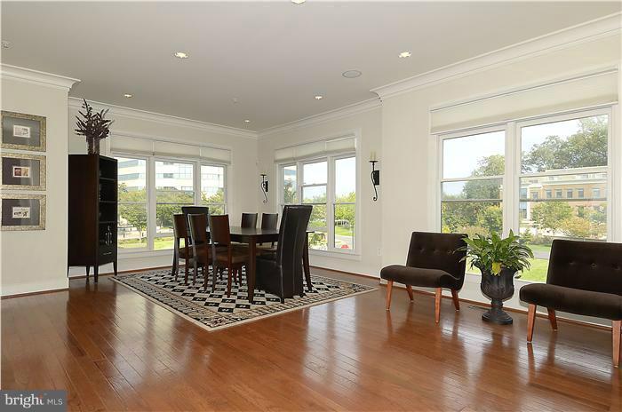4151 Legato Road Fairfax, VA 22033 - Photo 14 of 27 Living Room