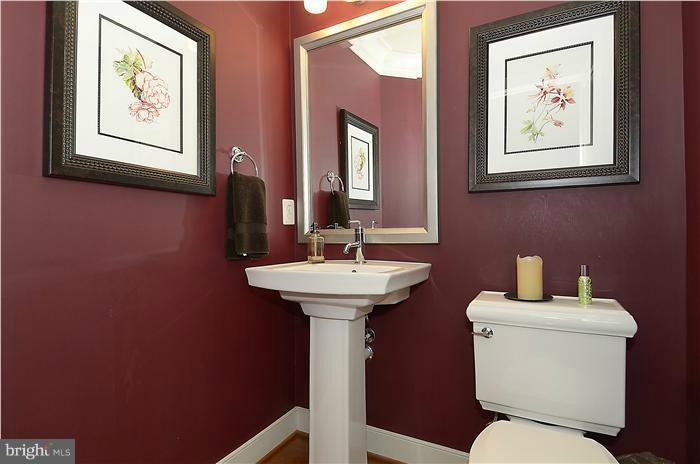 4151 Legato Road Fairfax, VA 22033 - Photo 18 of 27 Bath
