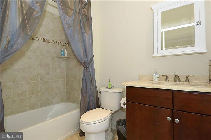4151 Legato Road Fairfax, VA 22033 - Photo 20 of 27 Bath