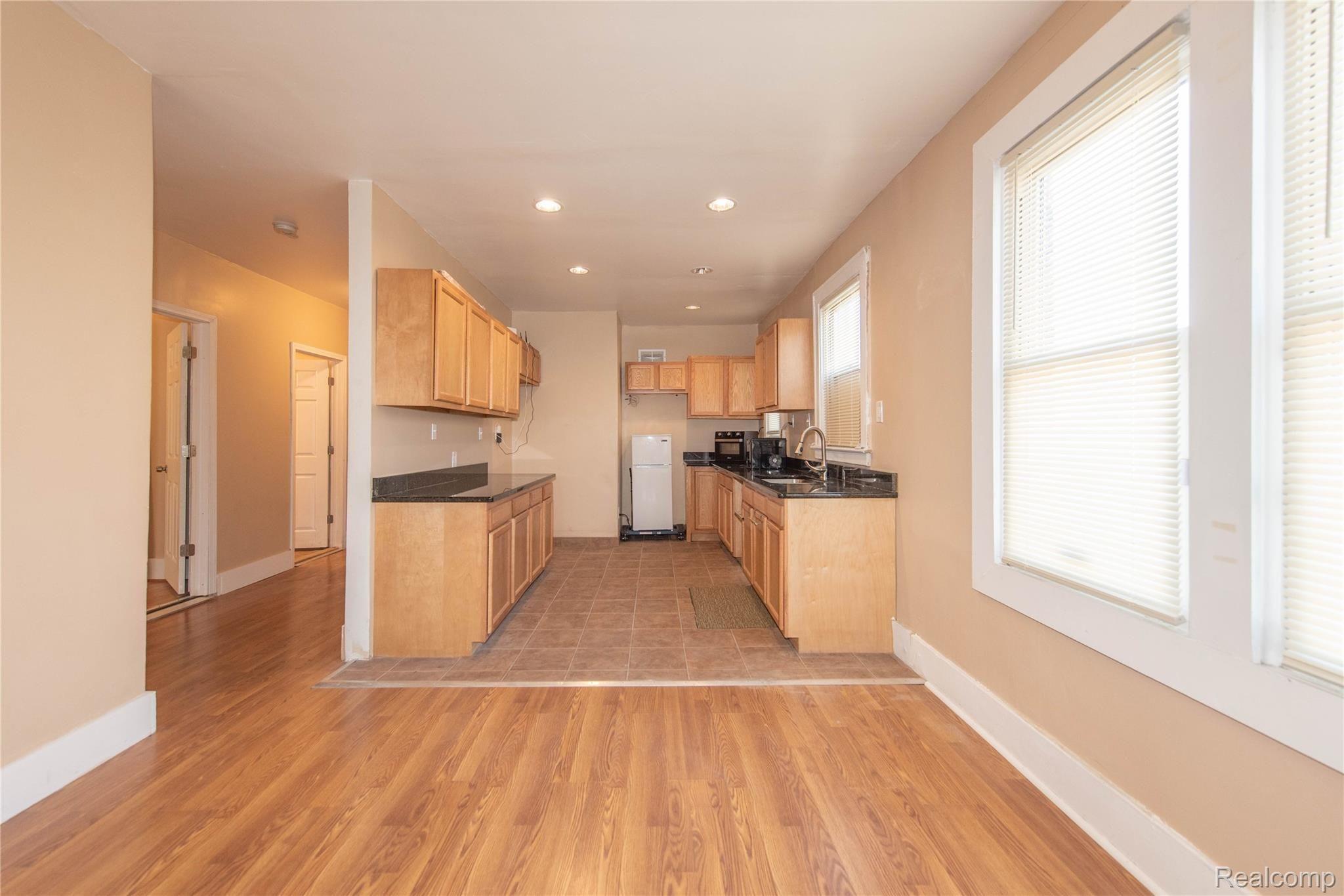2229 Alter Road Detroit, MI 48215 - Photo 11 of 50 Alter 2229 -11.jpg