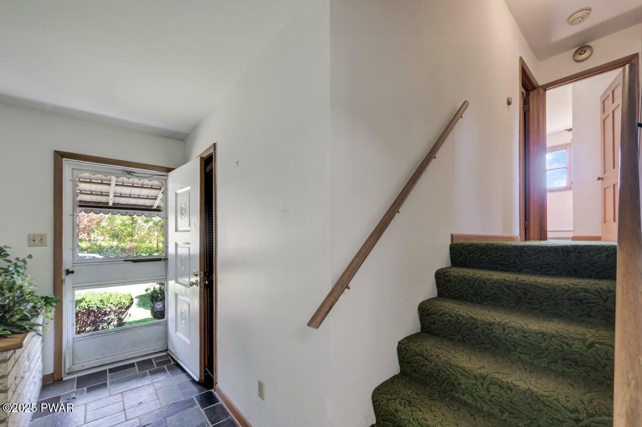 100 Spring Hill Road Moscow, PA 18444 - Photo 32 of 101 a view of entryway