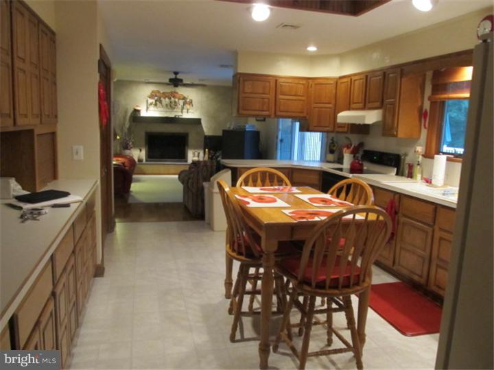 767 Chatsworth Road Tabernacle, NJ 08088 - Photo 7 of 25 Kitchen