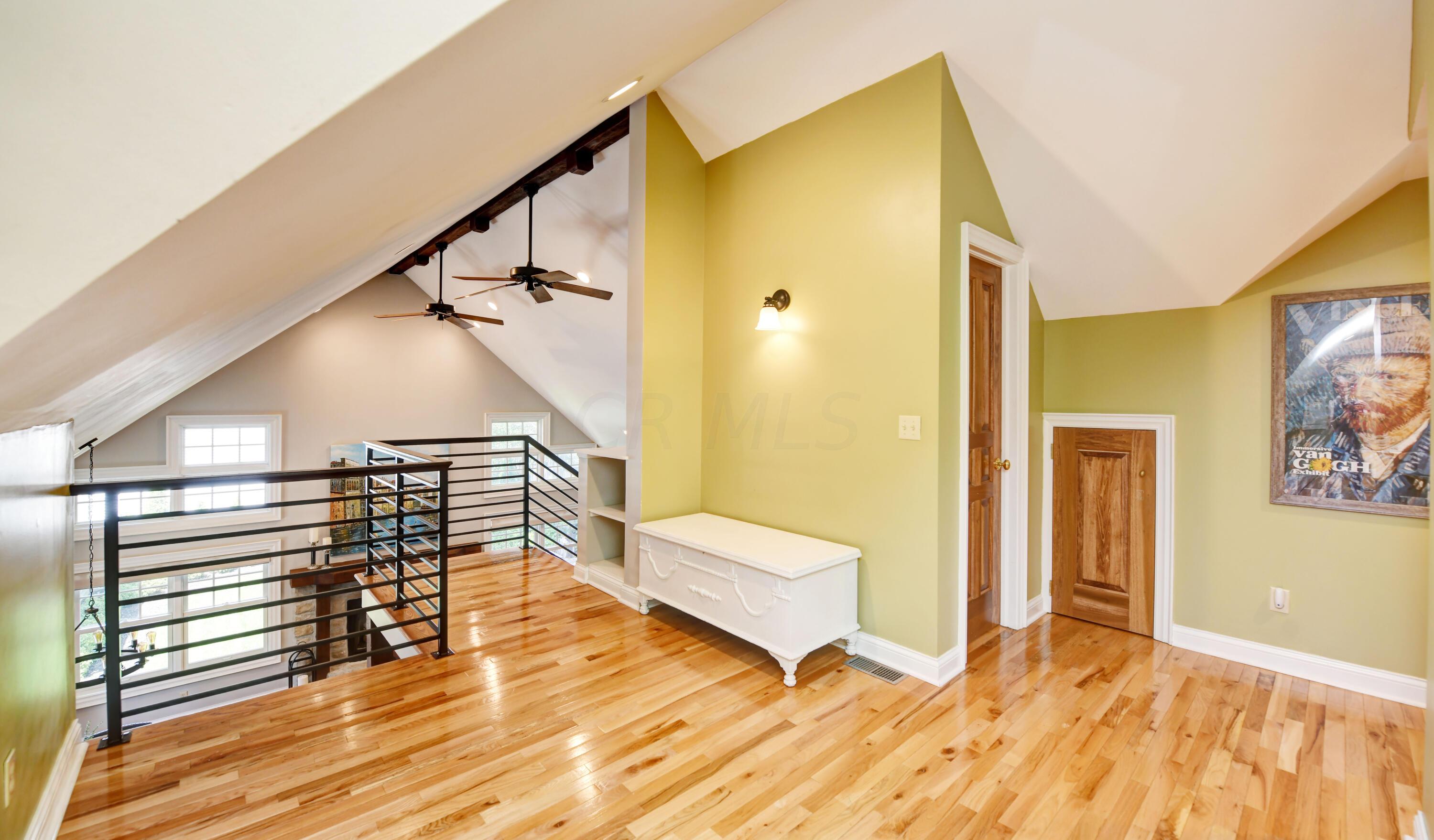 2210 Farleigh Road Columbus, OH 43221 - Photo 33 of 57 Loft