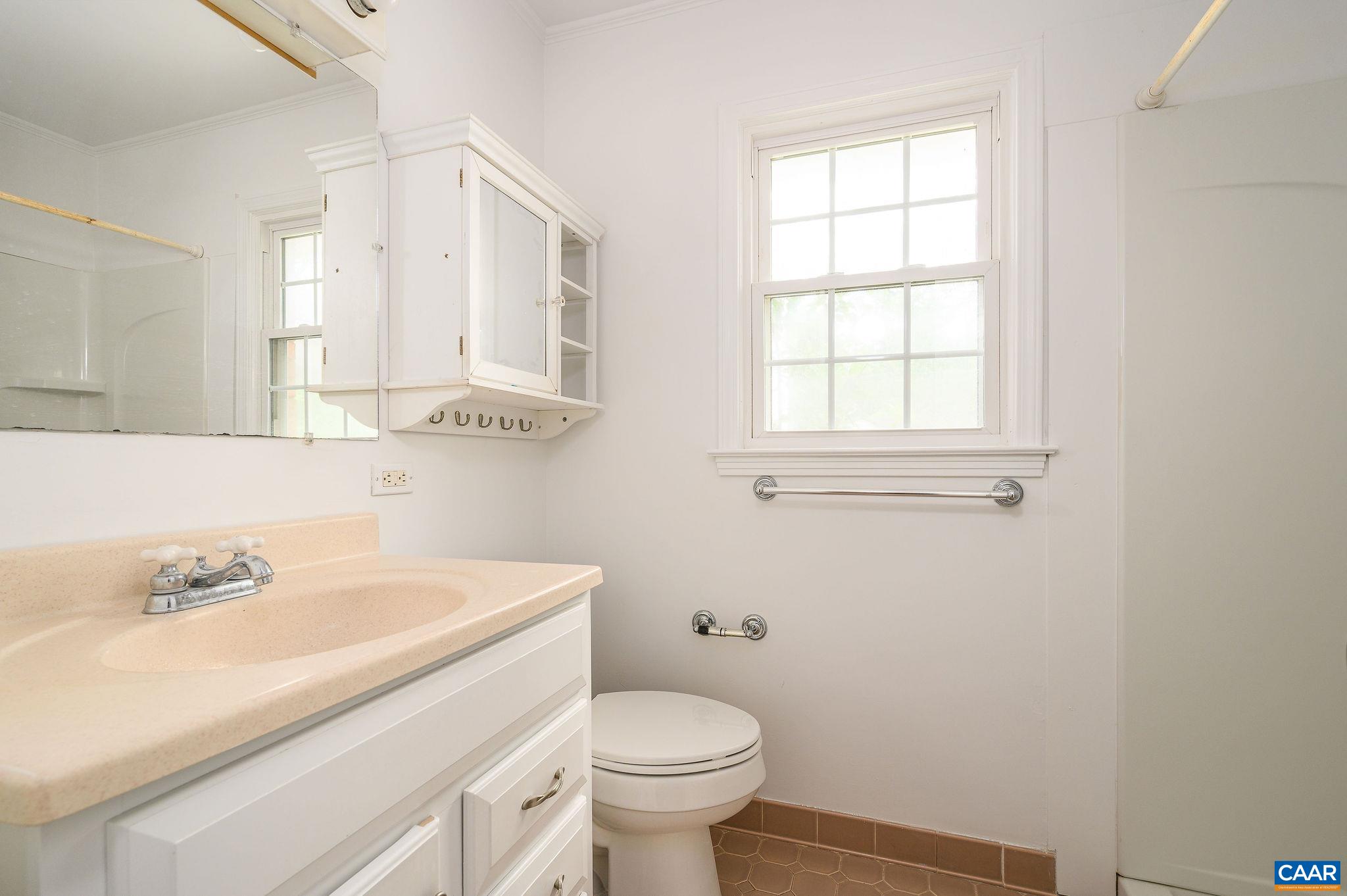 2806 Brookmere Road Charlottesville, VA 22901 - Photo 21 of 27 Updated hall bath