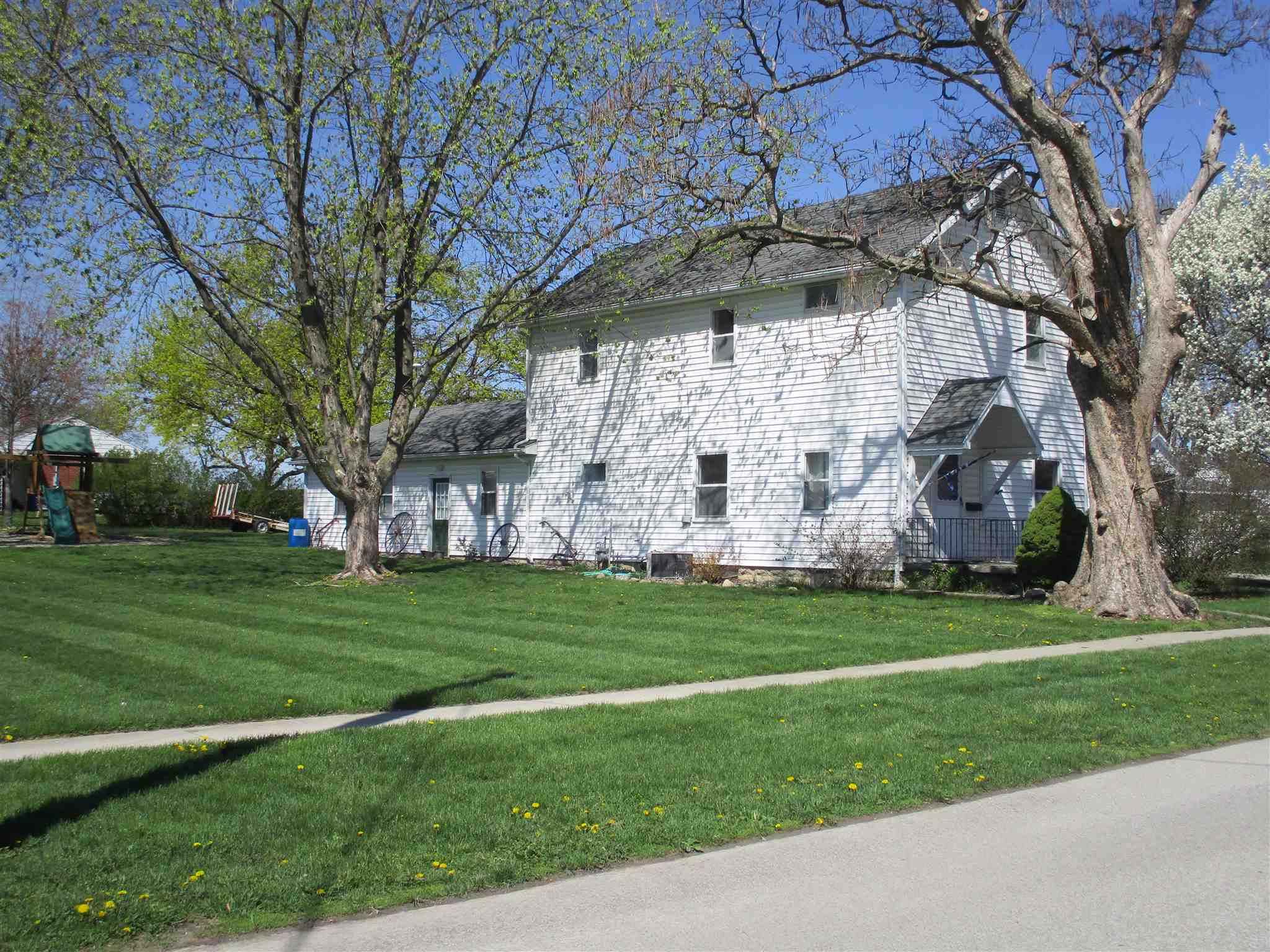 402 West Green Street Butler, IN 46721 - Photo 3 of 9