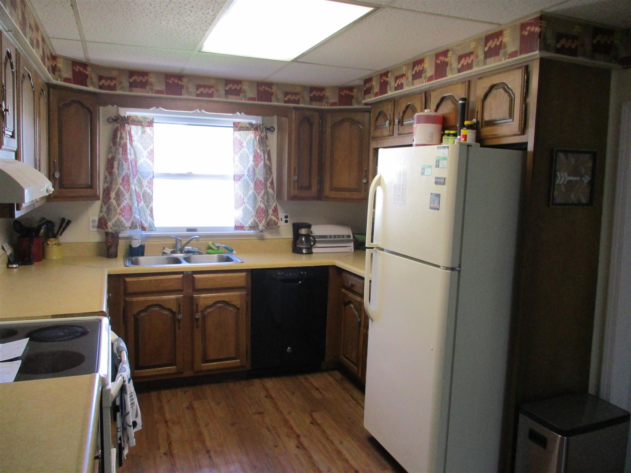 402 West Green Street Butler, IN 46721 - Photo 6 of 9