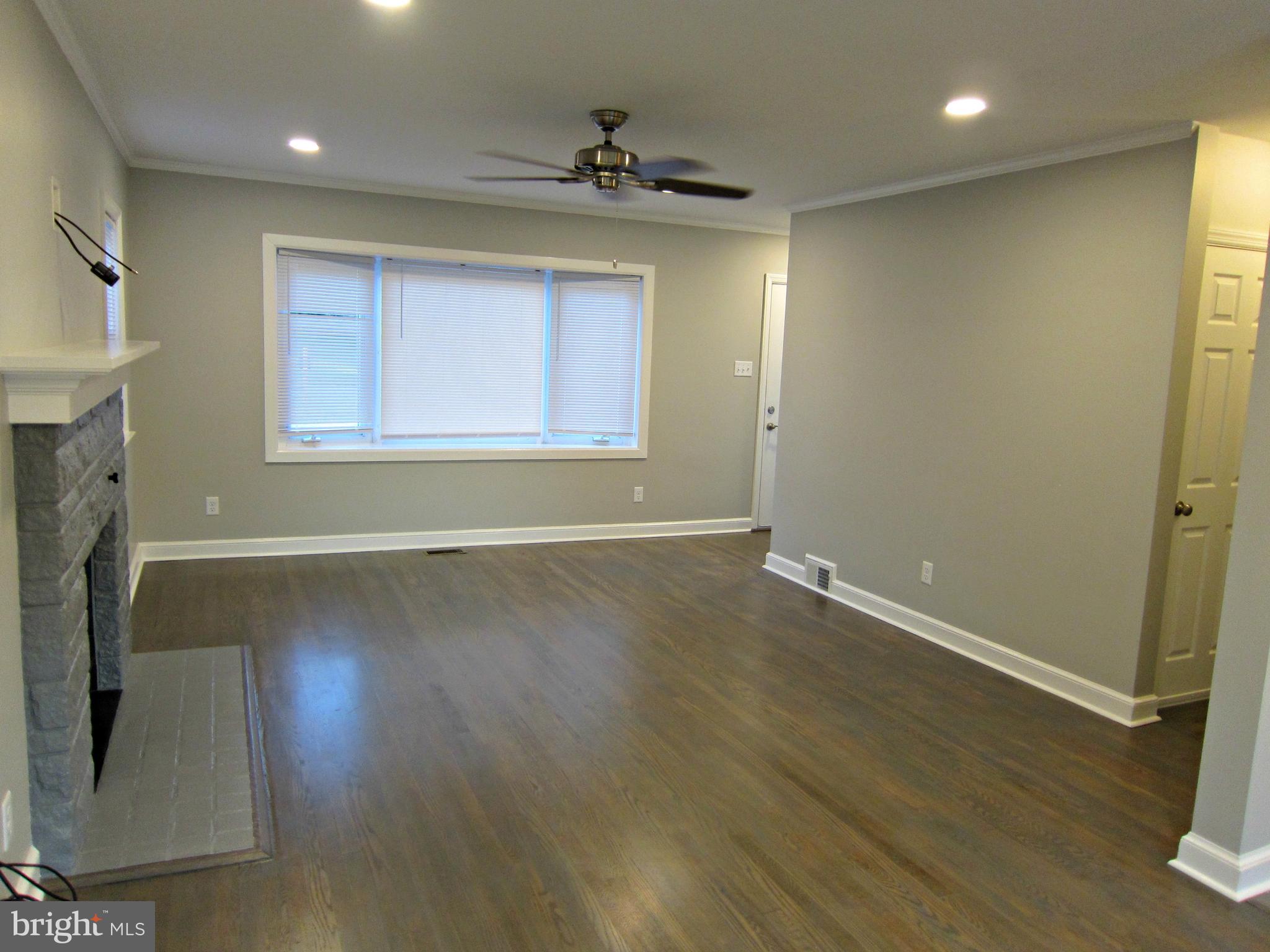 16808 Hampton Road Williamsport, MD 21795 - Photo 5 of 18 Your living room again
