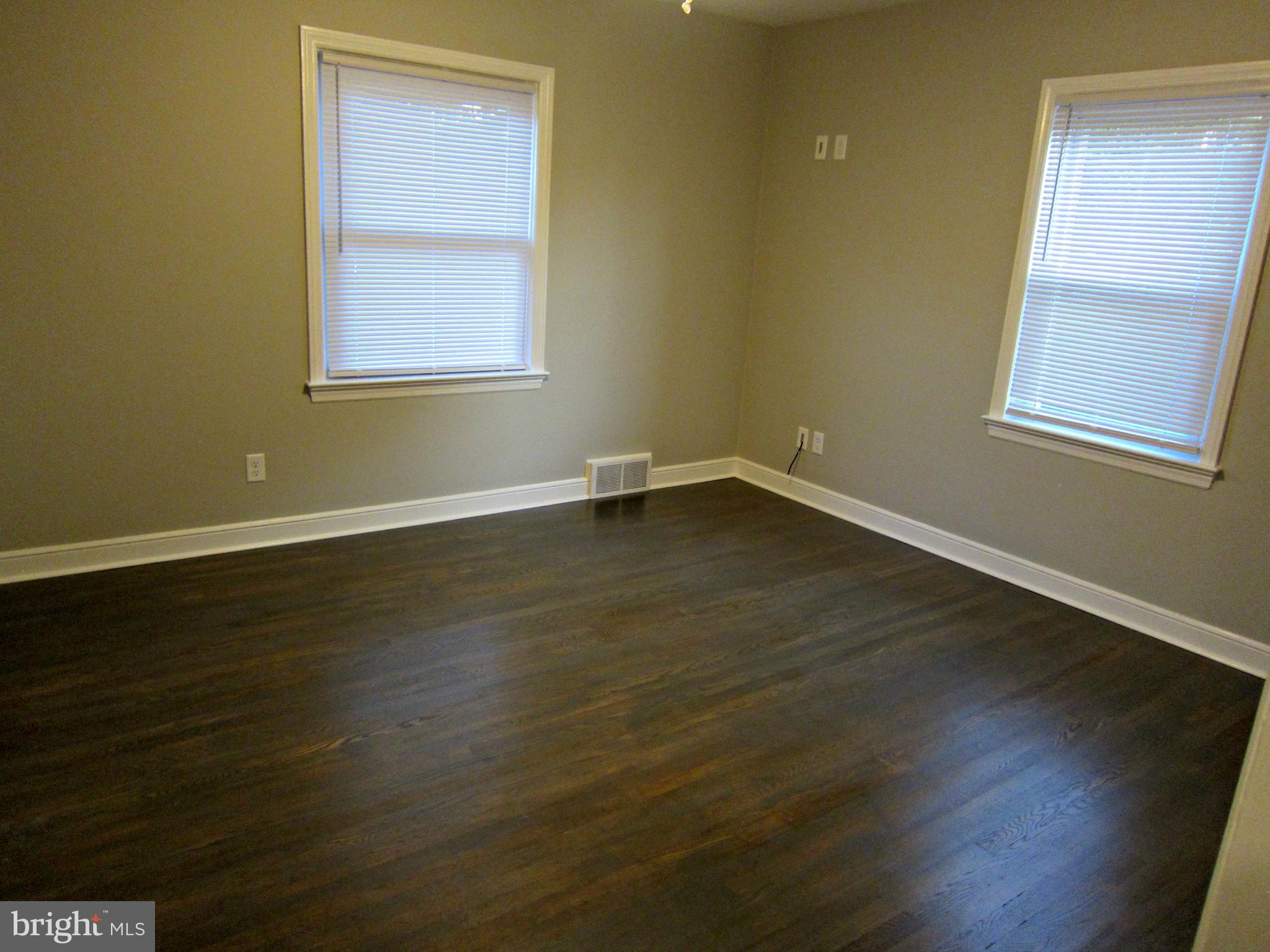 16808 Hampton Road Williamsport, MD 21795 - Photo 7 of 18 Another nice size bedroom