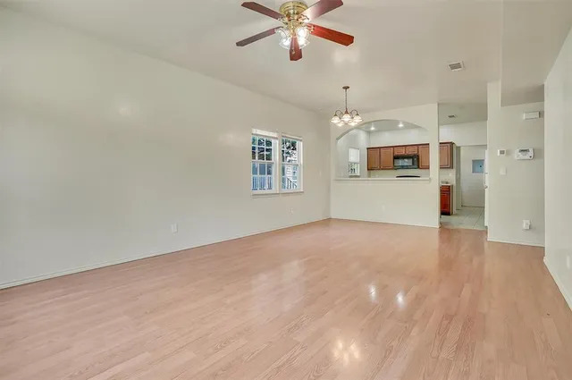 $4,600 | 2115 East 18th Street, Unit A, Austin, TX 78702