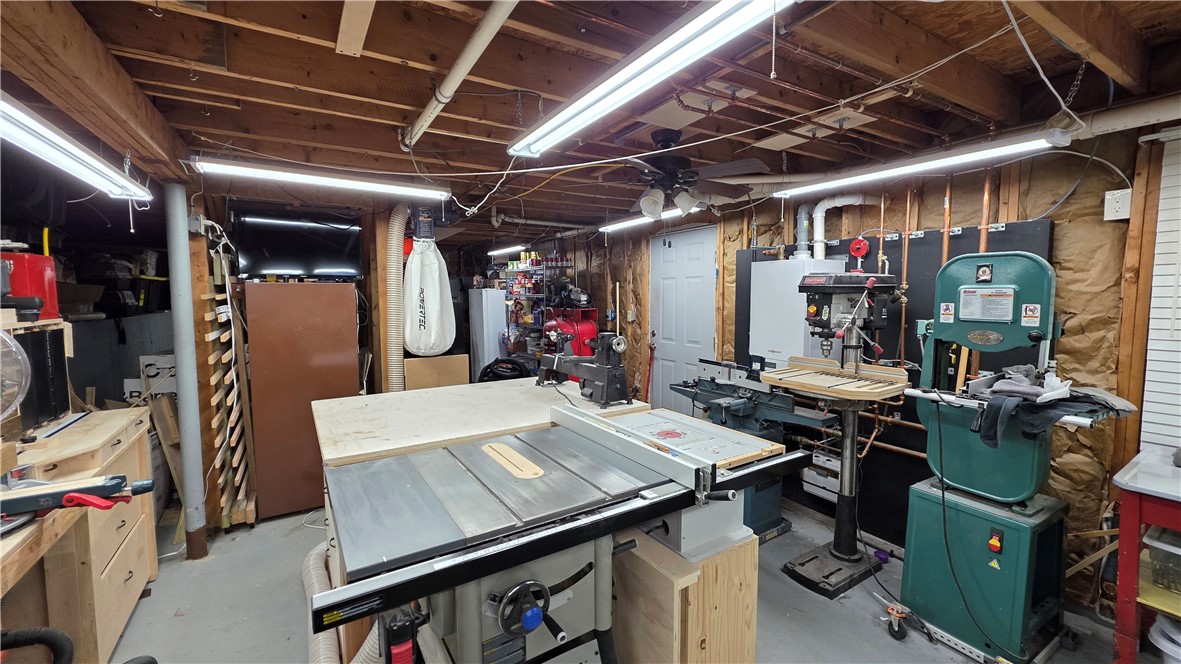 22 Edward Street Coventry, RI 02816 - Photo 11 of 19