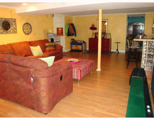 3630 Watchill Road Munhall, PA 15120 - Photo 12 of 17 Den/Family/Great Room.