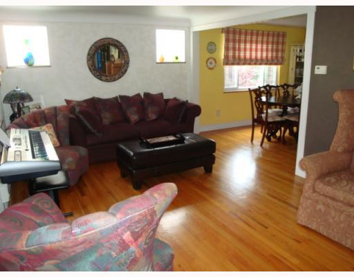 3630 Watchill Road Munhall, PA 15120 - Photo 3 of 17 Living Room.