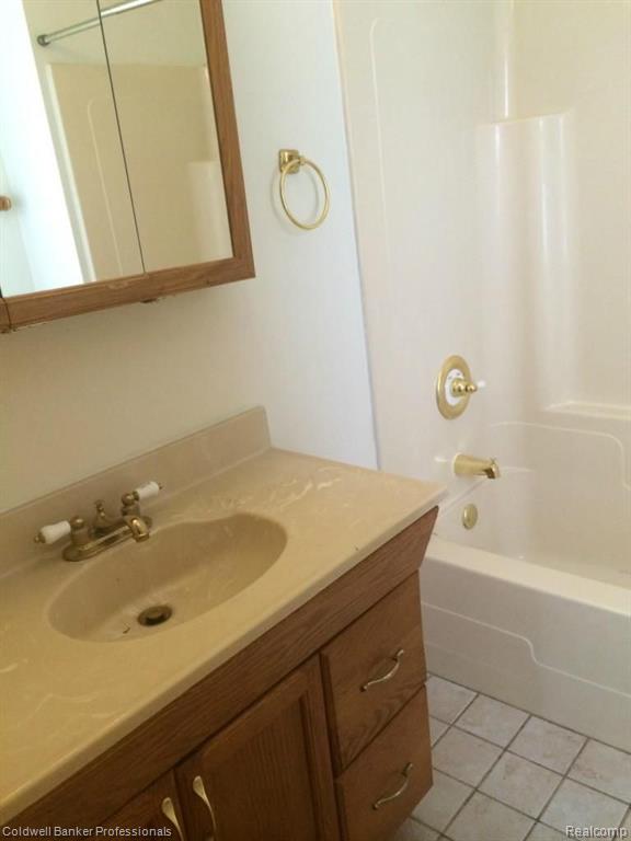 9460 North Eston Road Clarkston, MI 48348 - Photo 12 of 15