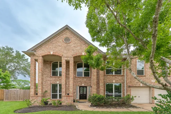 $3,295 | 3707 Pine View Court, Pearland, TX 77581