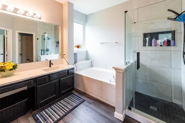 $3,400 | 3707 Pine View Court, Pearland, TX 77581
