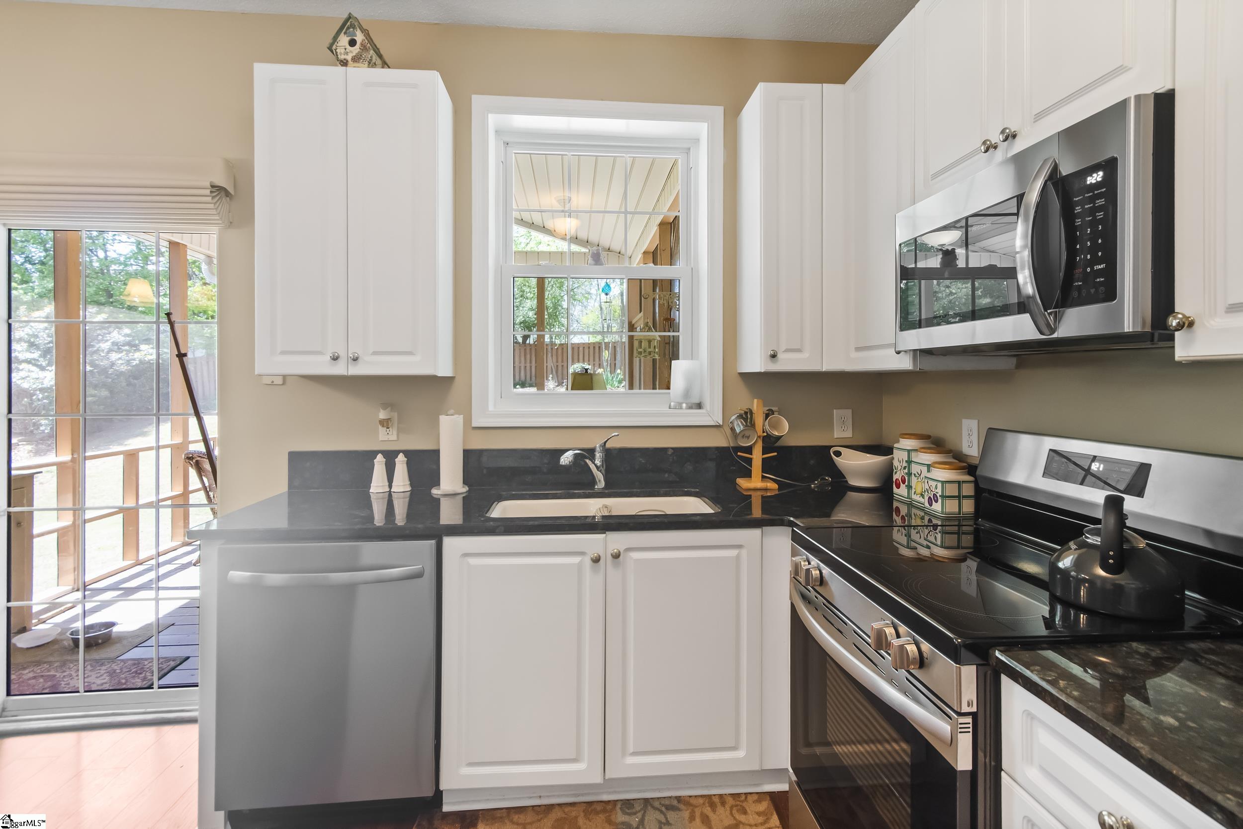 108 Waterton Way Simpsonville, SC 29680 - Photo 17 of 34