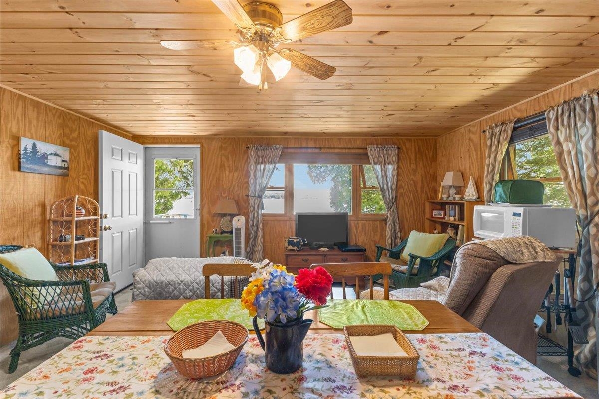 306 Hammond Shore Road Franklin, VT 05457 - Photo 19 of 57