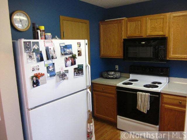 15571 Flight Way, Unit 1557 Apple Valley, MN 55124 - Photo 5 of 10