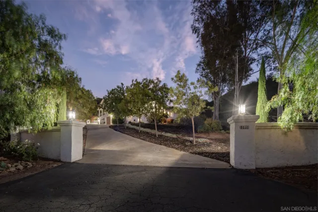 $2,445,000 | 19950 Elfin Forest Lane, Escondido, CA 92029