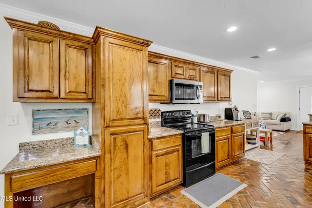 $2,400 | 4115 8th Street, Gulfport, MS 39501