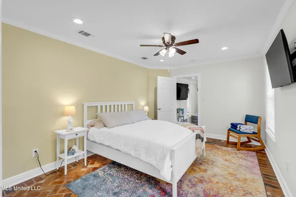 $2,375 | 4115 8th Street, Gulfport, MS 39501