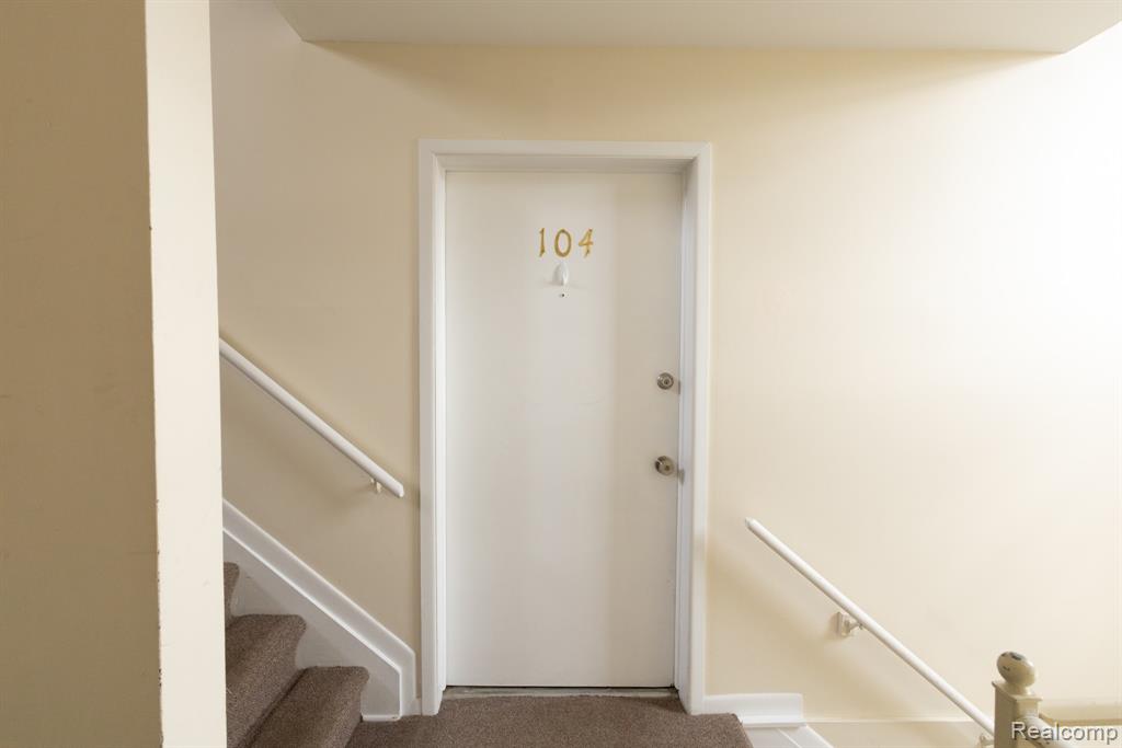 495 Miller Avenue, Unit 104 Rochester, MI 48307 - Photo 3 of 21 Gallery Image 3