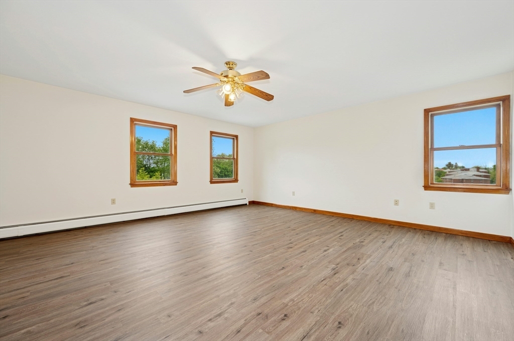 45 Dillon Street Worcester, MA 01604 - Photo 18 of 33