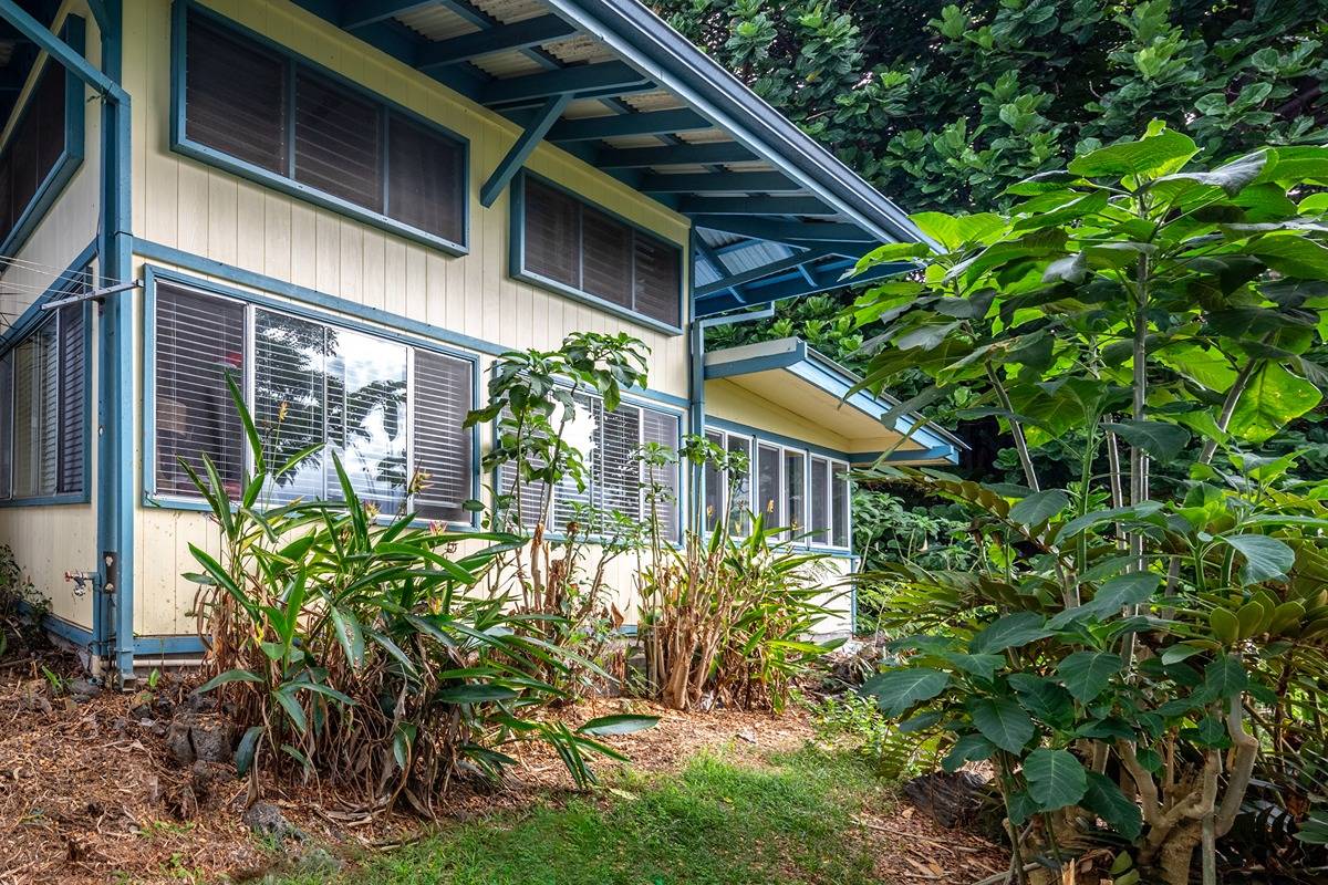 82-6021 Napoopoo Road Captain Cook, HI 96704 - Photo 29 of 30 Gallery Image 29