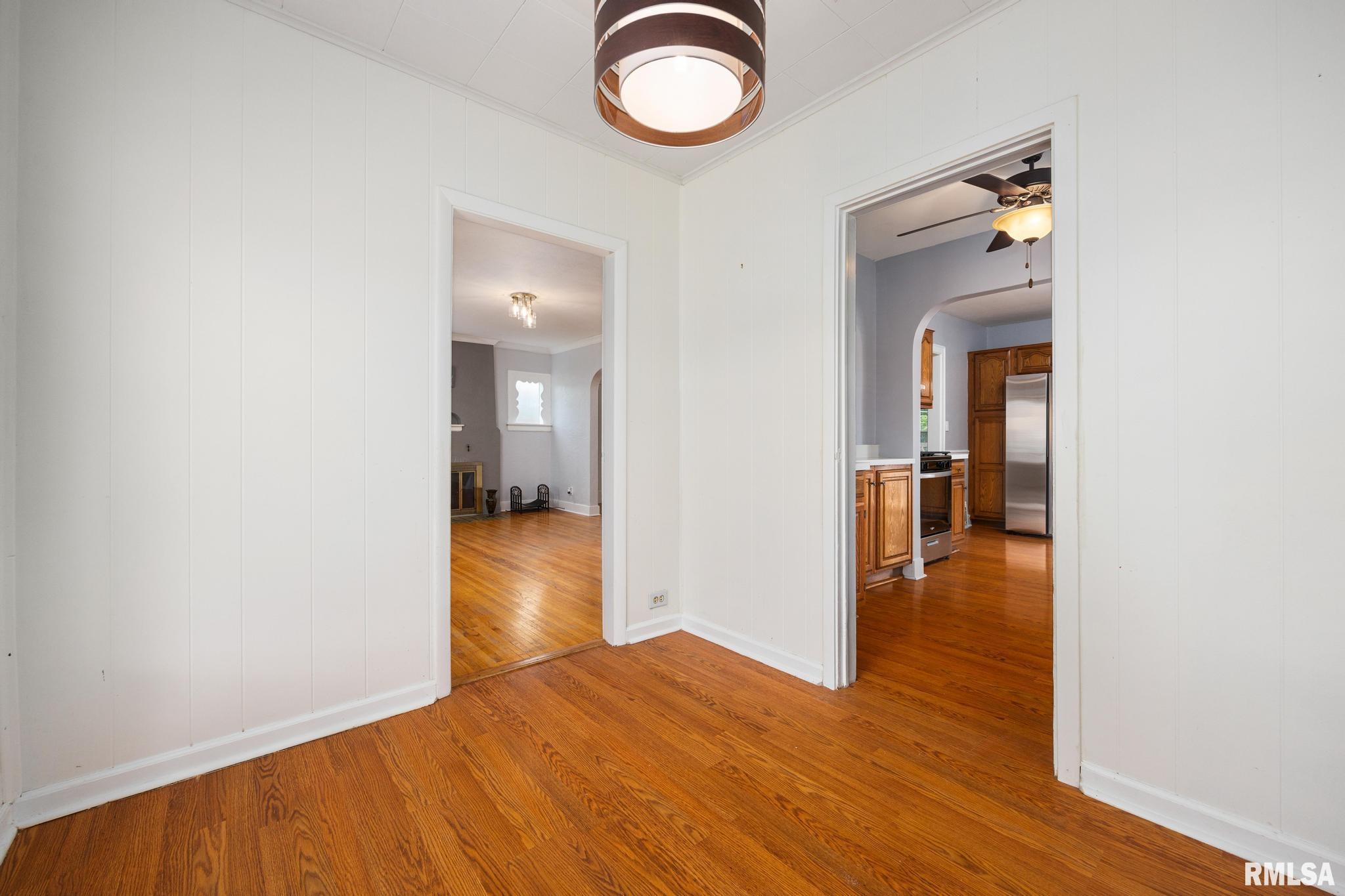 1323 West Circle Road Peoria, IL 61604 - Photo 17 of 43