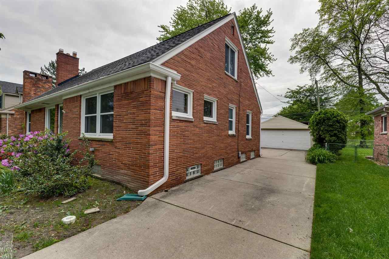 1137 Hawthorne Road Grosse Pointe Woods, MI 48236 - Photo 31 of 31