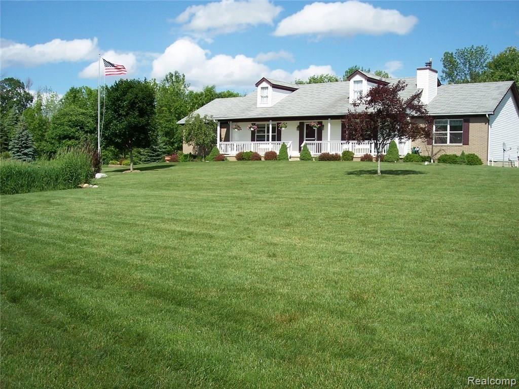 4588 Granger Road Oxford, MI 48371 - Photo 20 of 32 100_1572.JPG