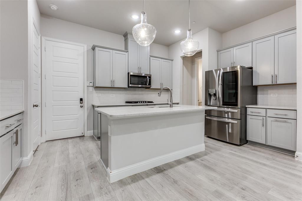 1888 Strand Street Dallas, TX 75234 - Photo 8 of 26