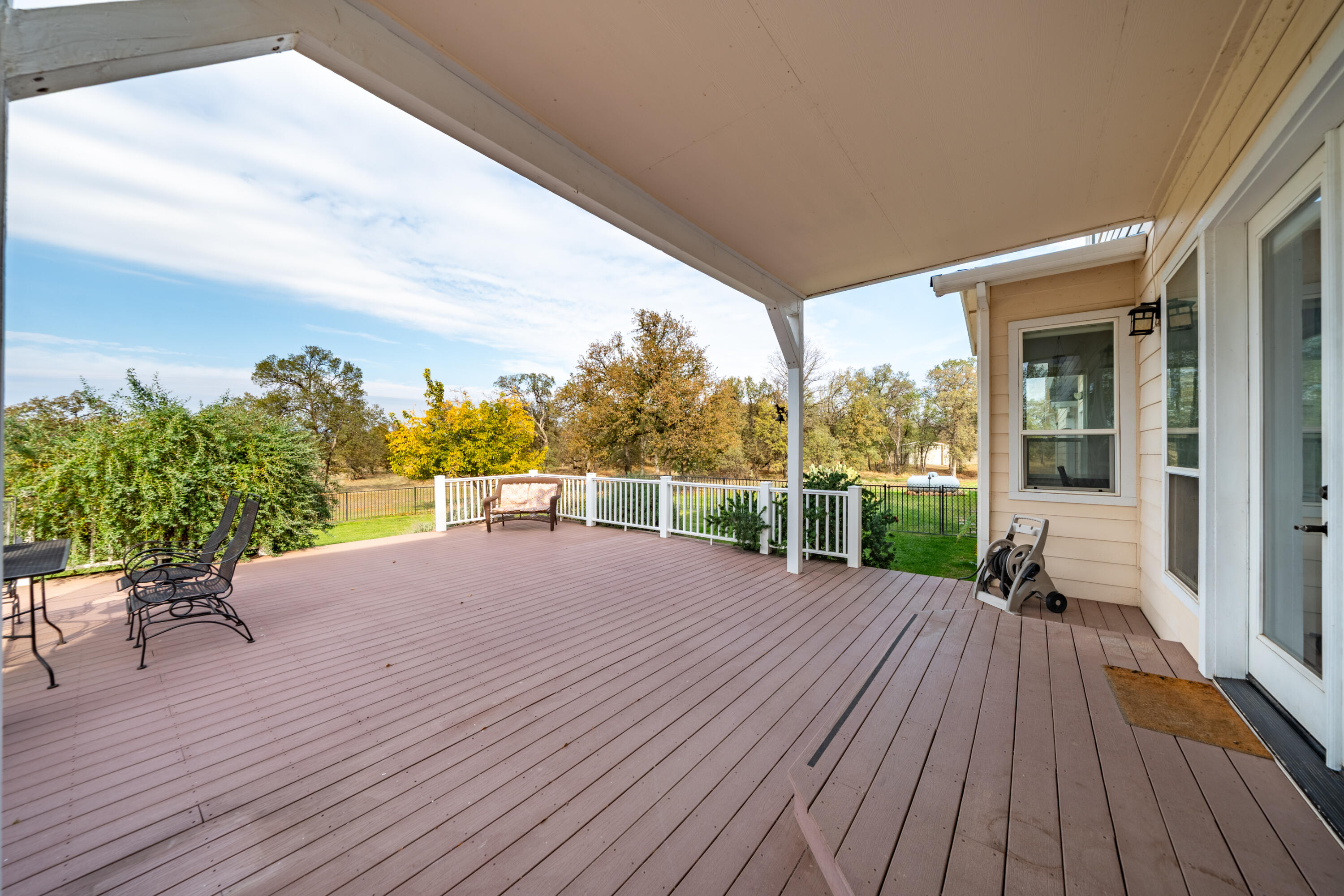 8180 Whispering Oaks Road Redding, CA 96002 - Photo 55 of 100 COVERED PATIO