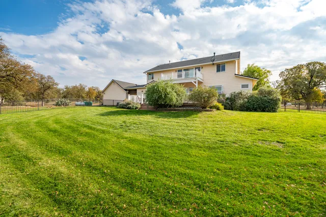 $1,195,000 | 8180 Whispering Oaks Road, Redding, CA 96002