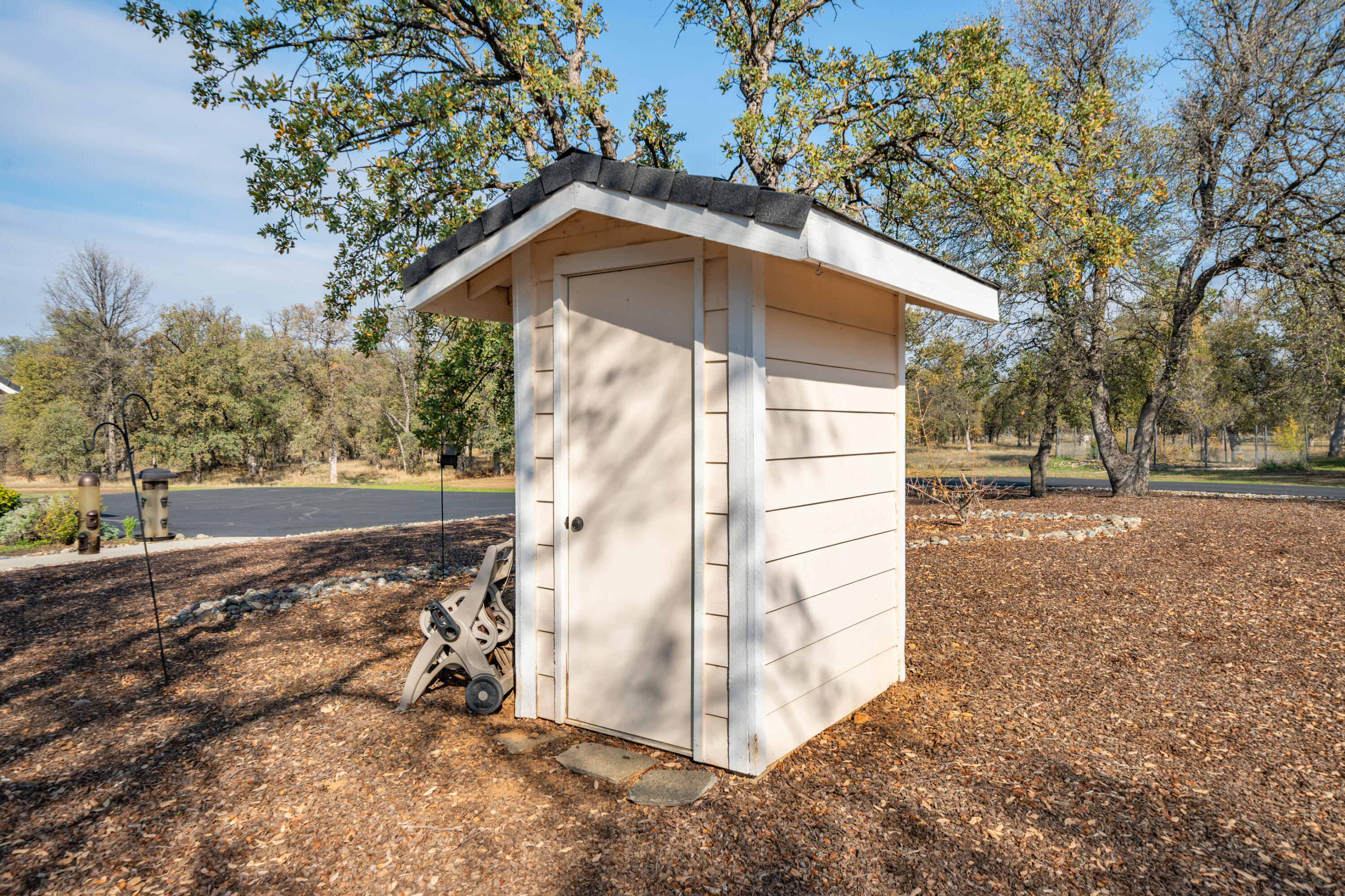 8180 Whispering Oaks Road Redding, CA 96002 - Photo 80 of 100 WELL HOUSE