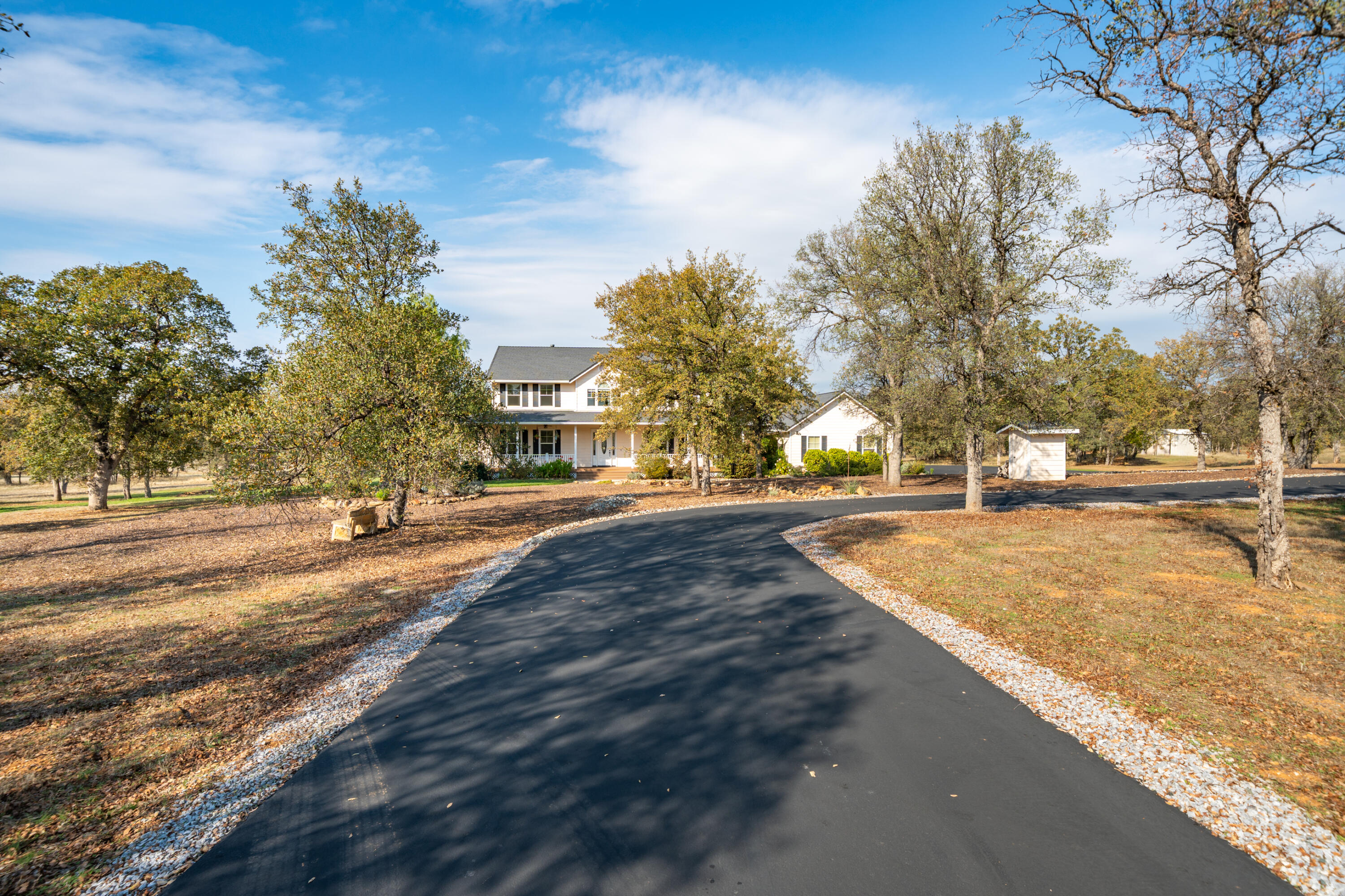 8180 Whispering Oaks Road Redding, CA 96002 - Photo 97 of 100 MEANDERING DRIVEWAY