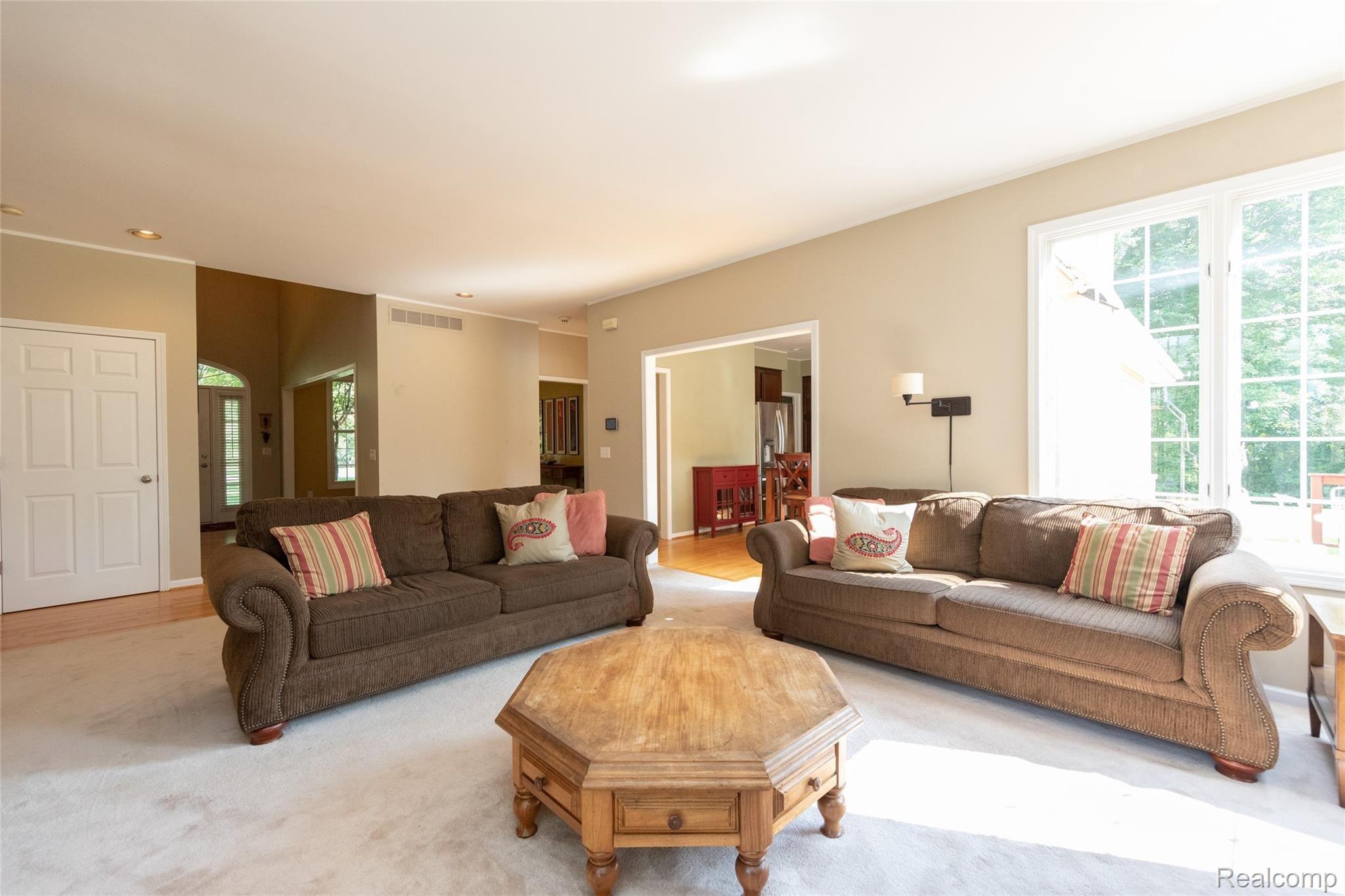 5233 Ridge Trail North Clarkston, MI 48348 - Photo 17 of 73 16.1