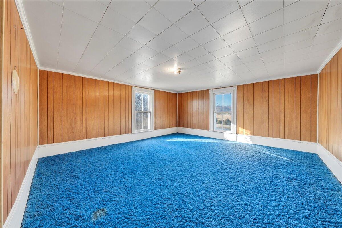 5402 Roanoke Road Troutville, VA 24175 - Photo 27 of 54 an empty room with windows