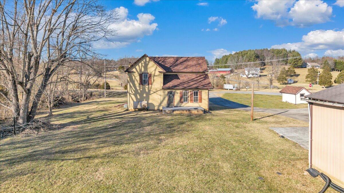5402 Roanoke Road Troutville, VA 24175 - Photo 40 of 54 a view of a house with a snow