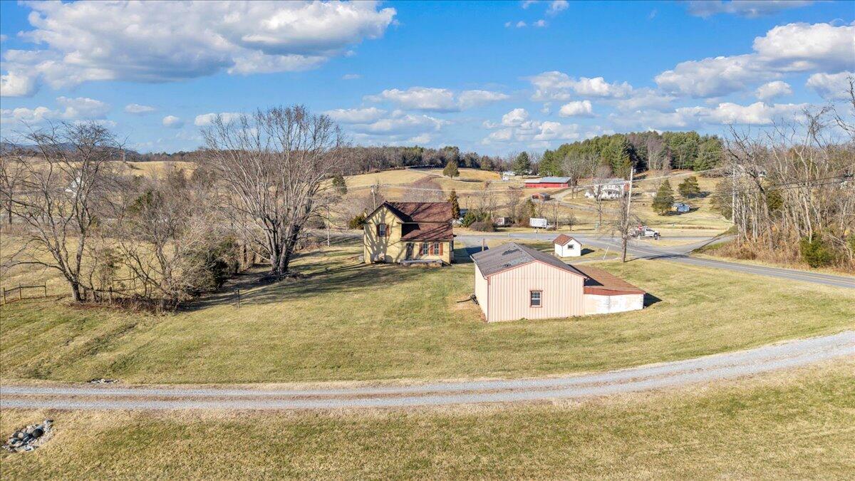5402 Roanoke Road Troutville, VA 24175 - Photo 41 of 54 a view of a swimming pool with an ocean view