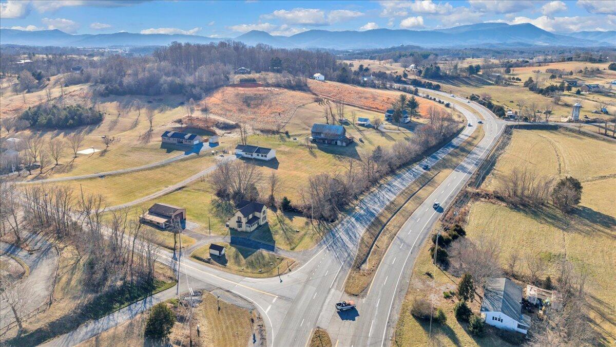 5402 Roanoke Road Troutville, VA 24175 - Photo 49 of 54 a view of a city