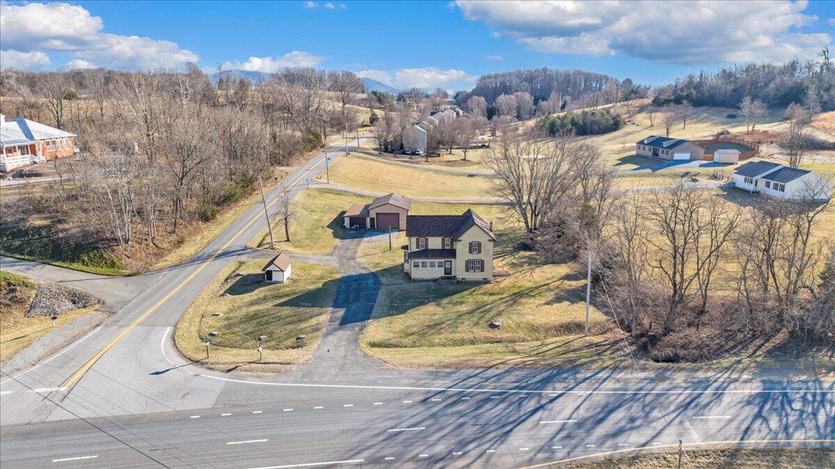 5402 Roanoke Road Troutville, VA 24175 - Photo 52 of 54 a view of a swimming pool with a yard