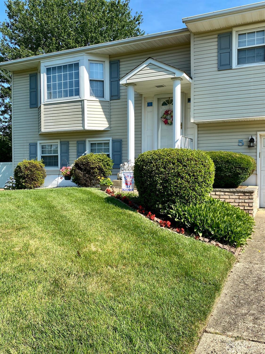 5 Snowden Road East Brunswick, NJ 08816 - Photo 2 of 37 Gallery Image 2