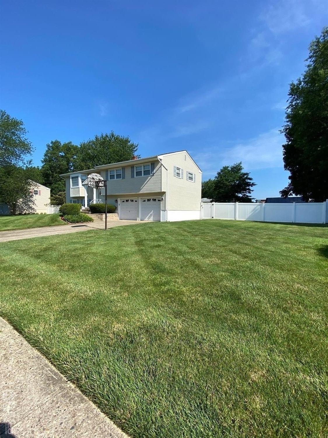 5 Snowden Road East Brunswick, NJ 08816 - Photo 4 of 37 Gallery Image 4