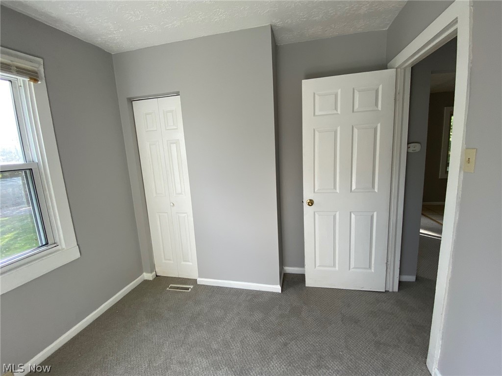 661 Selzer Street Akron, OH 44310 - Photo 10 of 19 First floor bedroom