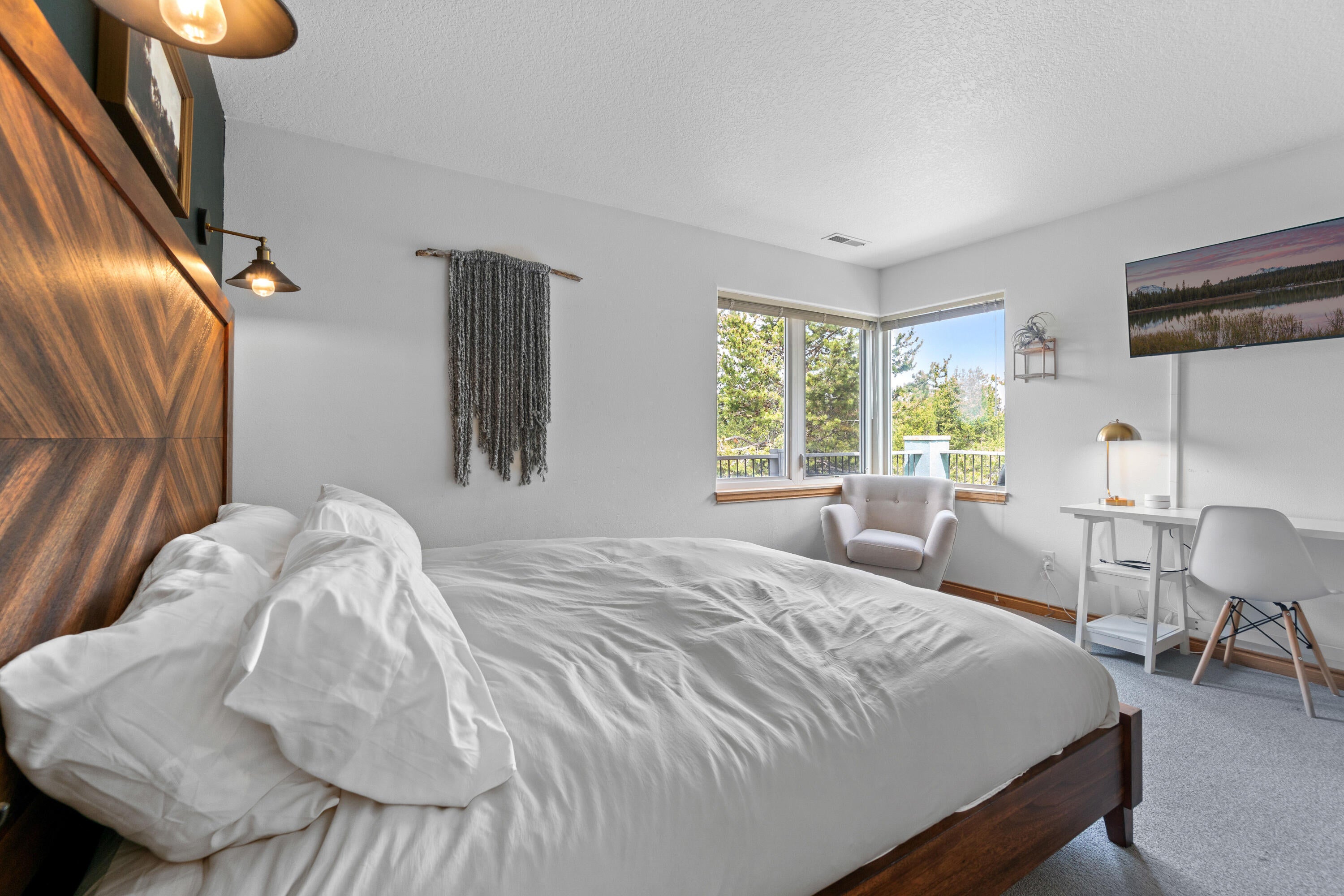 54761 Huntington Road Bend, OR 97707 - Photo 26 of 64 RileyVisualsa-83
